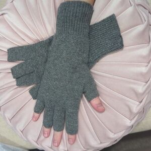 27 MILES MALIBU  cashmere fingerless gloves in heather